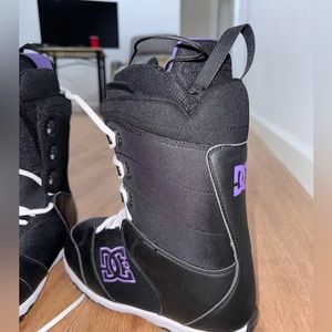 DC Phase 2012 Black and Purple Beginner Snowboard Boots - Never Worn